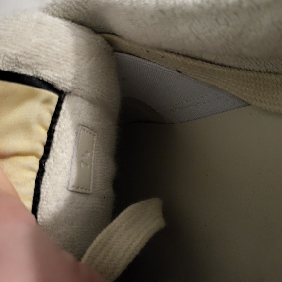 Gucci Men's Gray and Red Sneakers - Picture 12 of 15